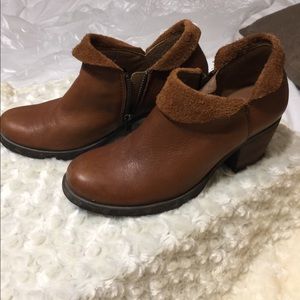 Womens born boots
